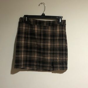 Garage skirt black plaid pattern